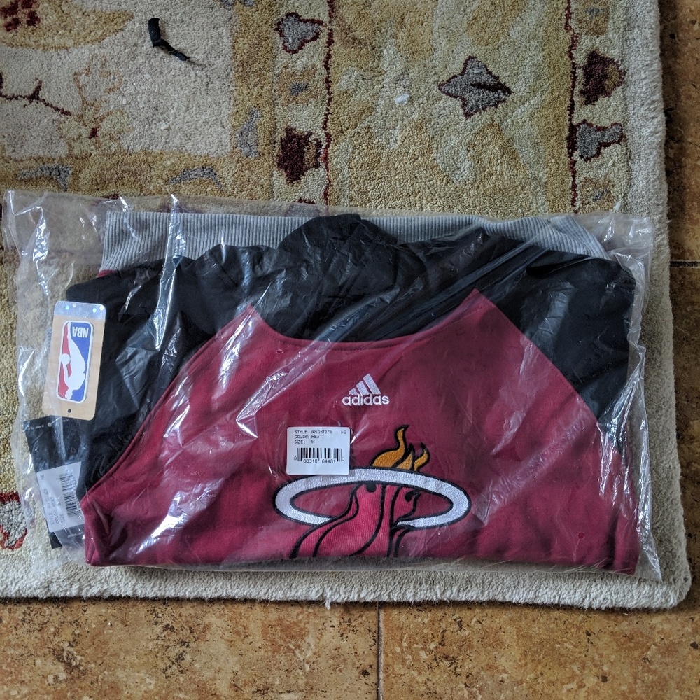 Adidas NBA Miami Heat Hoodie NWT - Picture 2 of 3